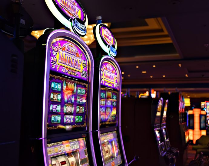 Master Advanced Poker Odds Calculation Tips